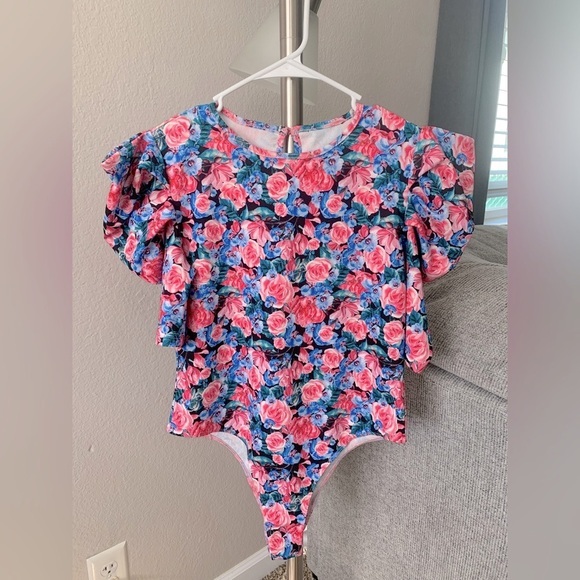 Tops - Floral Ruffle Sleeve Bodysuit